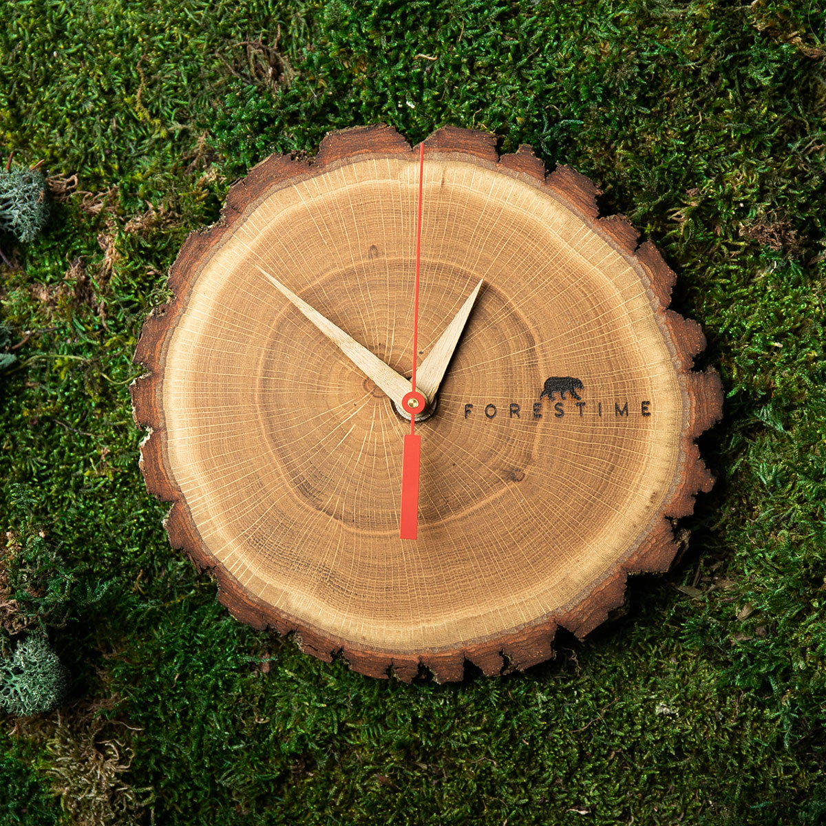 Horloge en bois FORESTIME design minimaliste en chene
