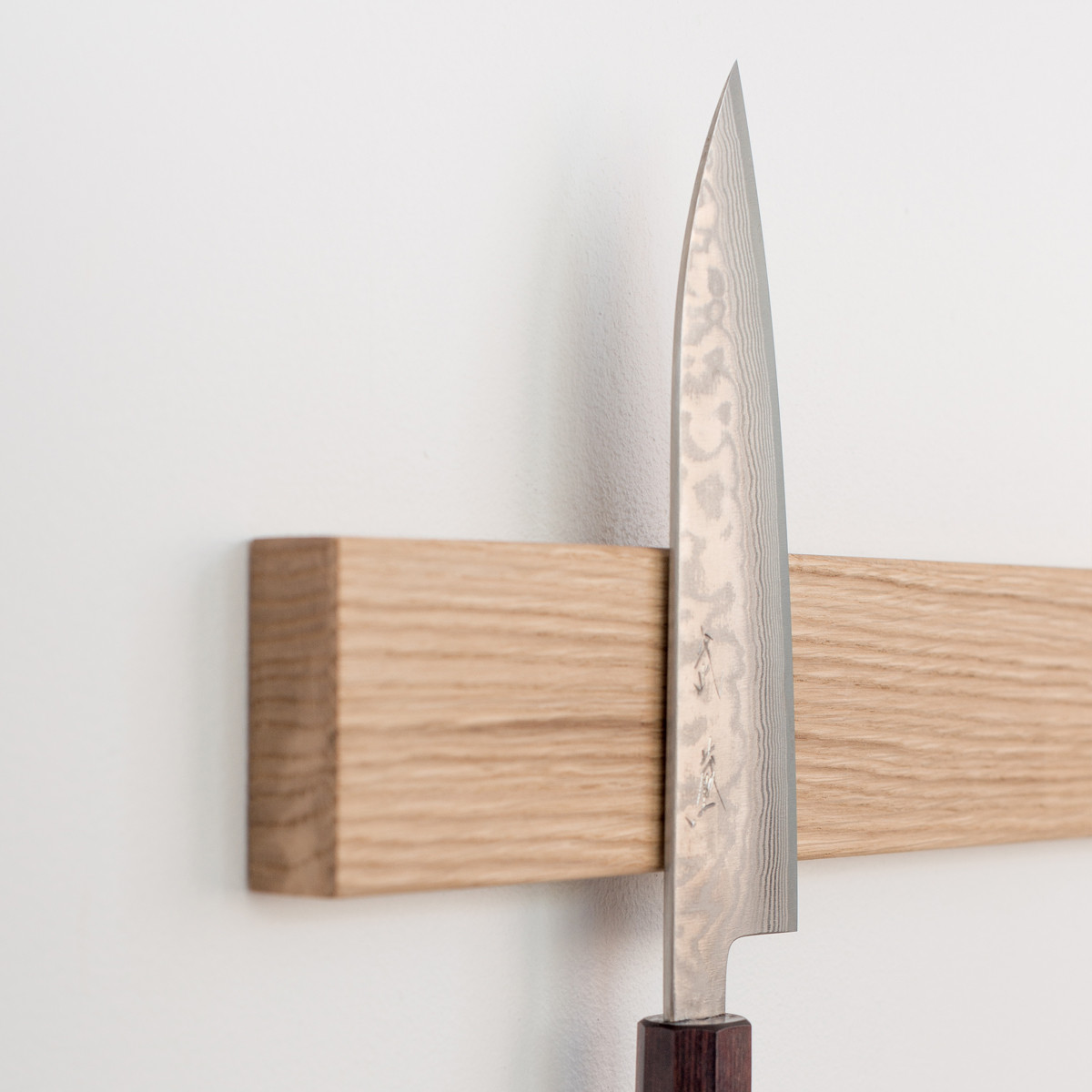 Porte couteau aimanté KUT en bois de chêne