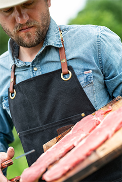 Tablier pour barbecue en tissu ciré et cuir pour les rois du BBQ - Tom Press