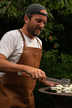 Tablier barbecue en toile waxée et cuir homme - Alaskan Maker